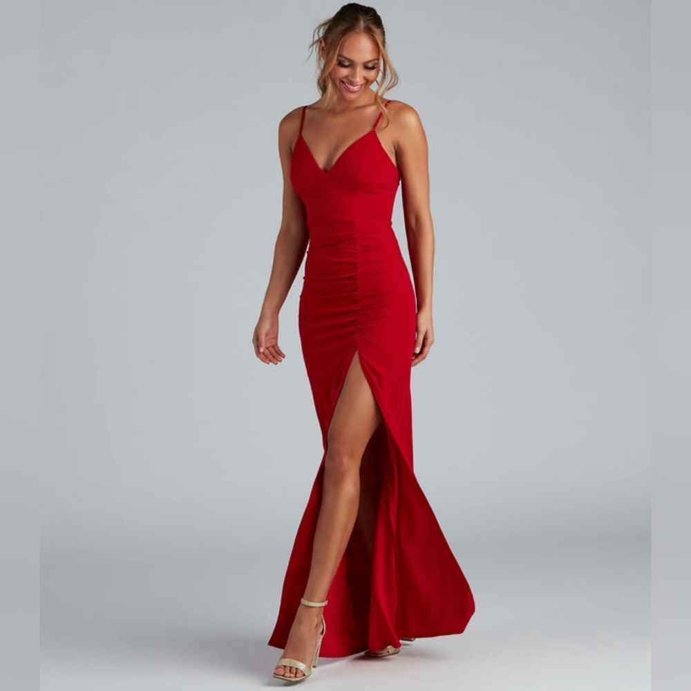 Windsor Evanna Formal Crepe Ruched Dress